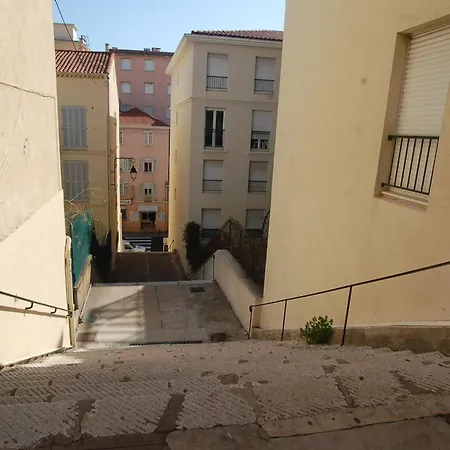 La Tour